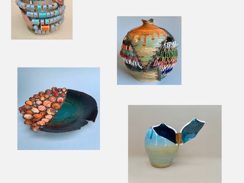 Vier Keramikobjekte arrangiert: Scharnier‑Vase, geflochten geflickte Vase, Spulen‑Gefäß und Muschelschale auf hellem Grund.