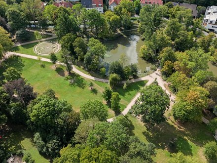 Ernst-Ehrlicher-Park aus der Vogelperspektive fotografiert