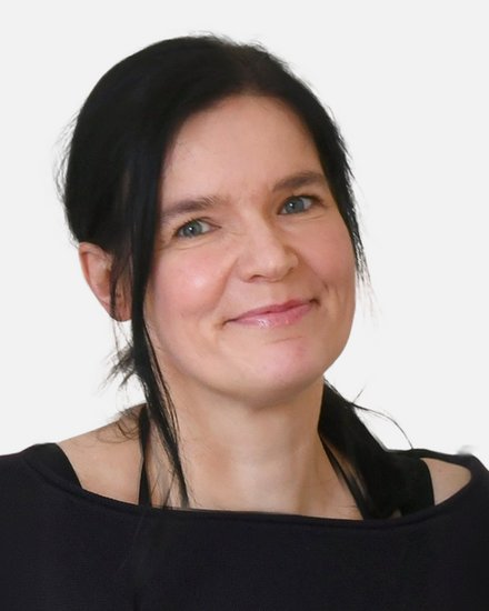 Porträtfoto einer Frau mittleren Alters