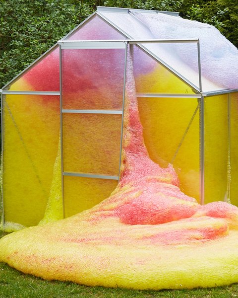 Bild des Kunstwerkes “Greenhouse - Inside Out “ von Stephanie Lüning