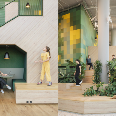 Multifunktionaler Innenraum: Holzpodeste, Pflanzen, Treppen und Menschen in Bewegung, kombiniert mit Spiel- und Arbeitszonen.