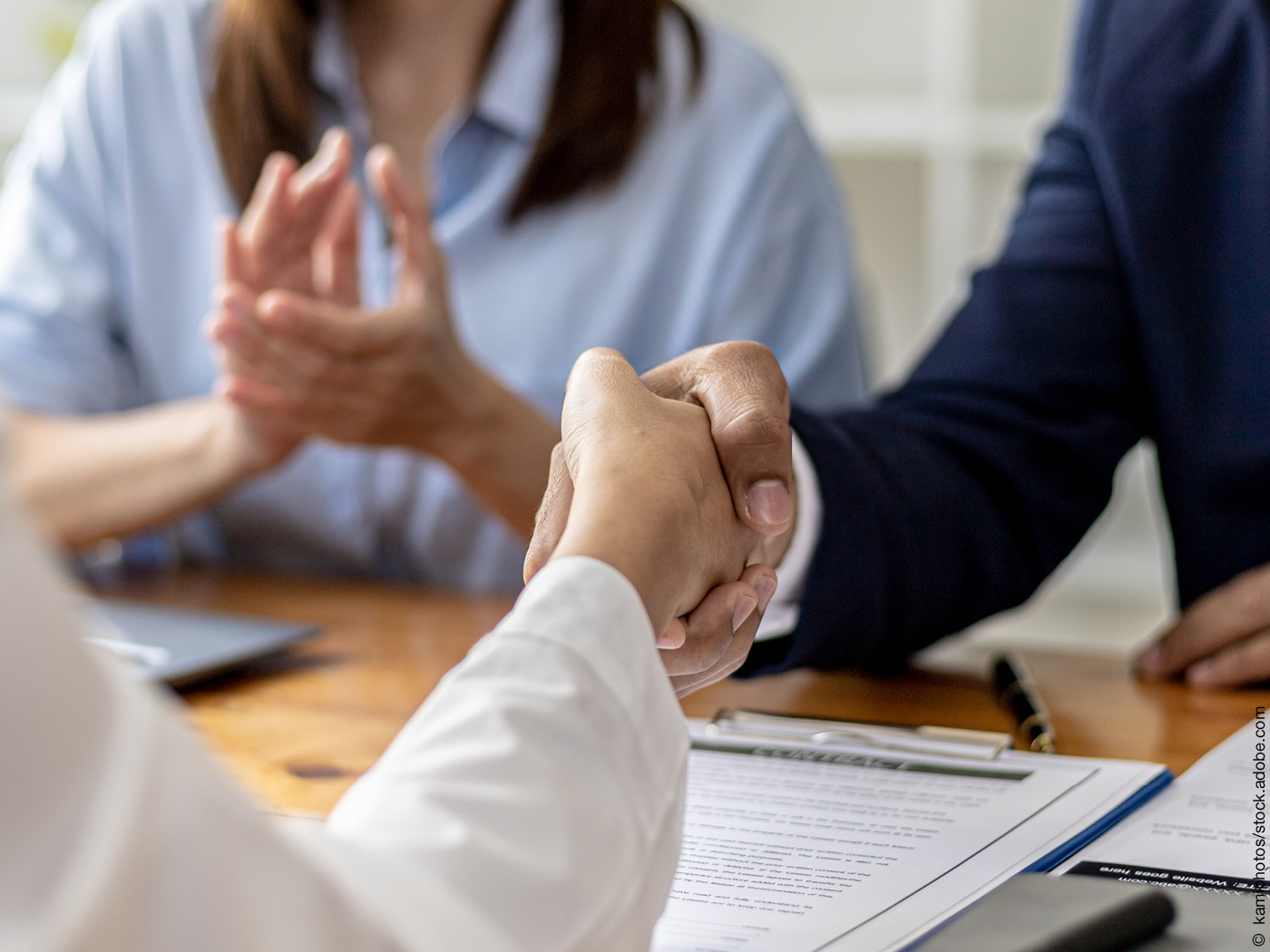 Handschlag im Zuge der Bewerbung
