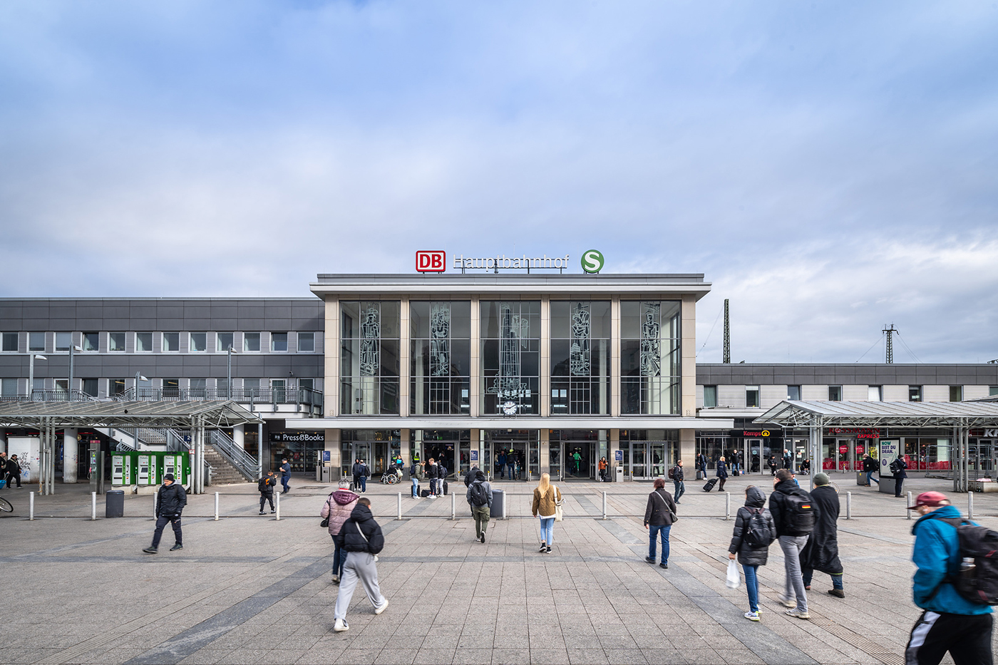 Außenansicht des Bahnhofsgebäudes