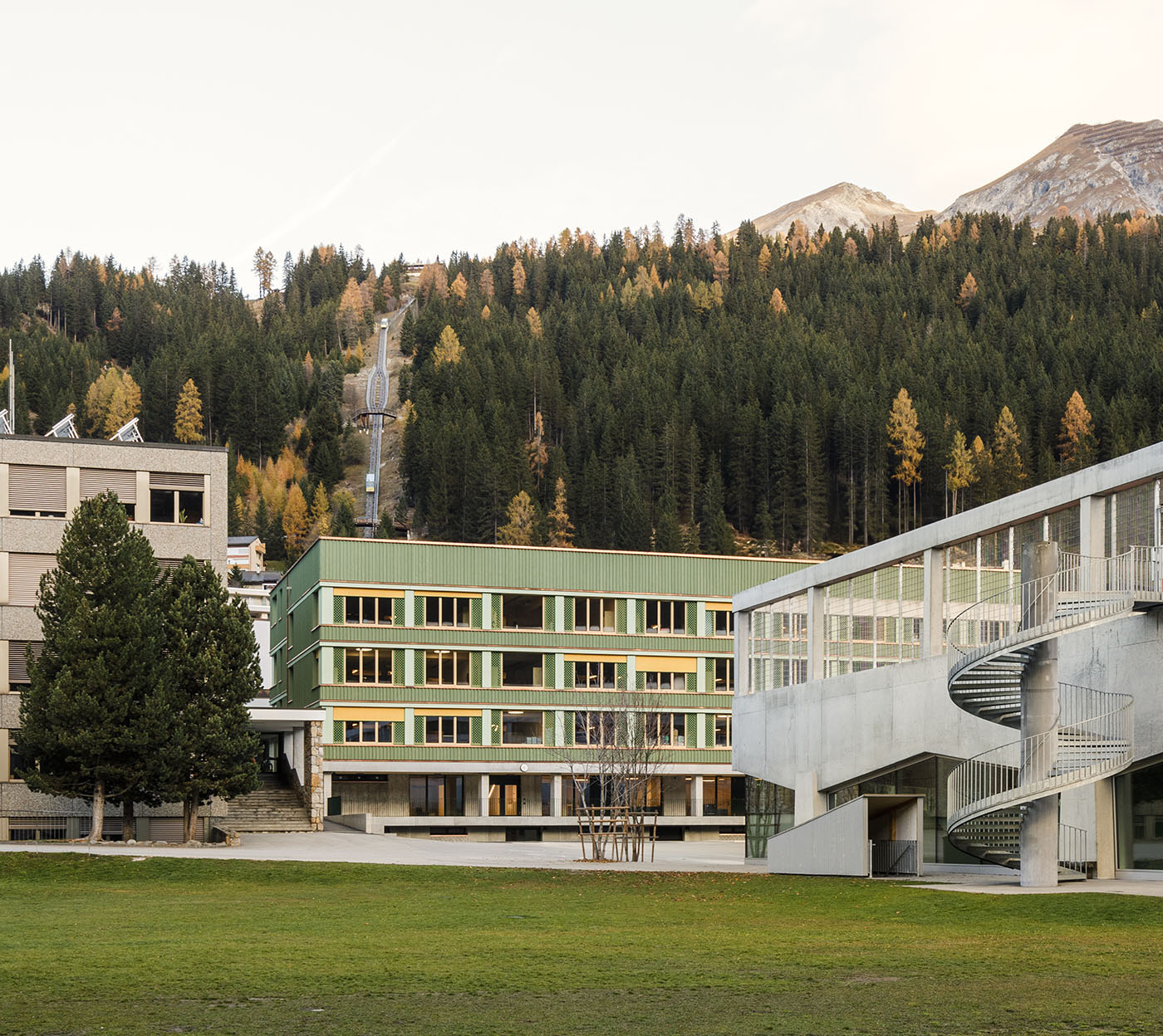 Schulgebäude in Davos